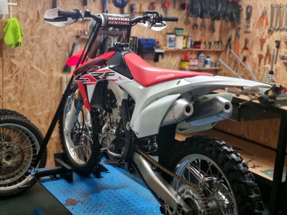 Honda CRF 250 R (2017) (2)