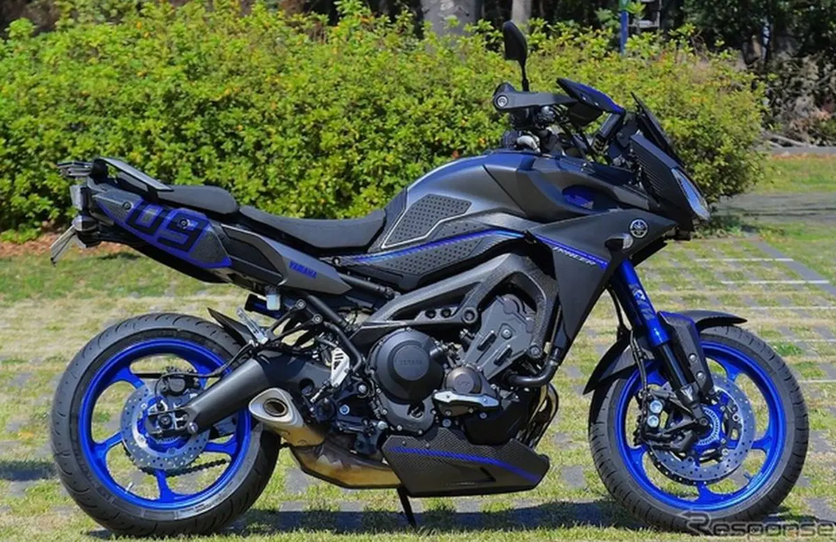 Yamaha MT-09 Tracer Sport (2)