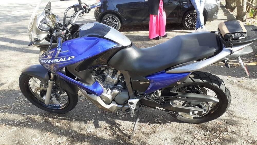 Honda Transalp XL 700 V (2007 - 2013) (4)