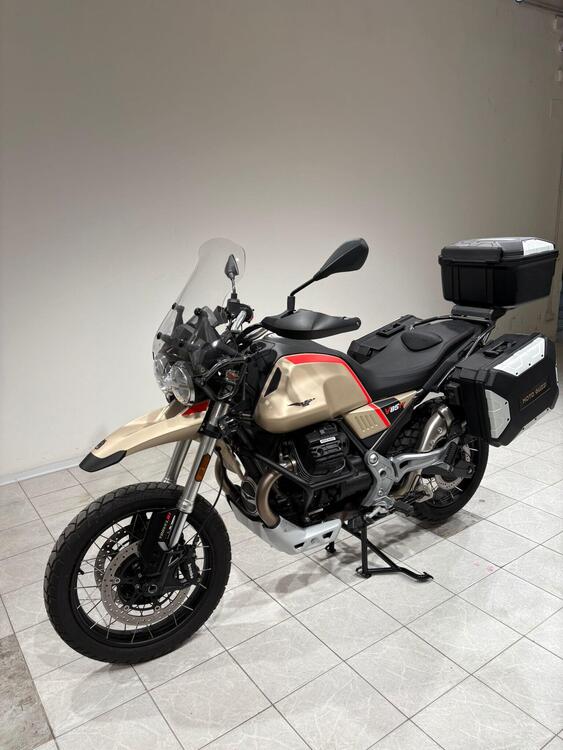 Moto Guzzi V85 TT Travel (2021 - 23)