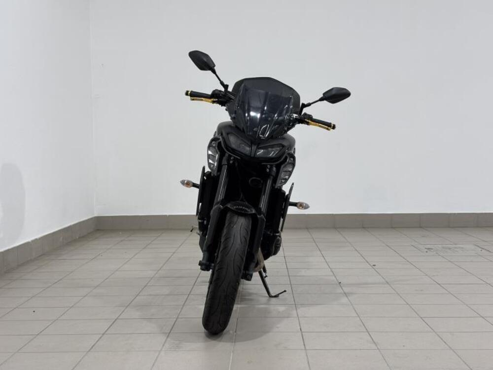 Yamaha MT-09 (2017 - 20) (2)