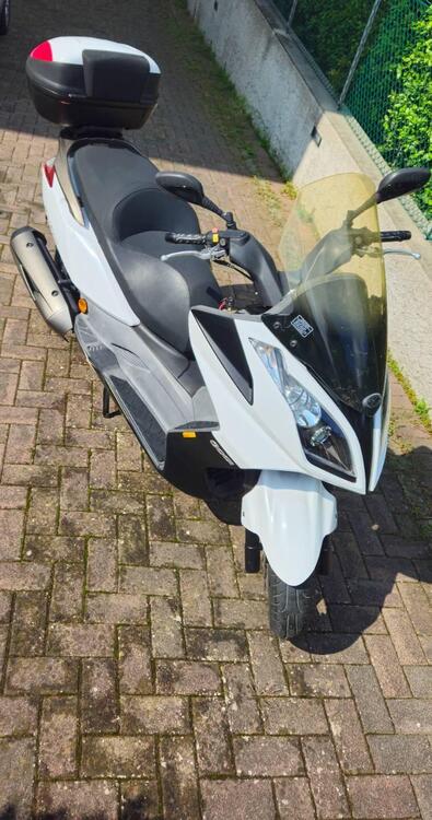 Kymco Downtown 300i (2009 - 17) (4)