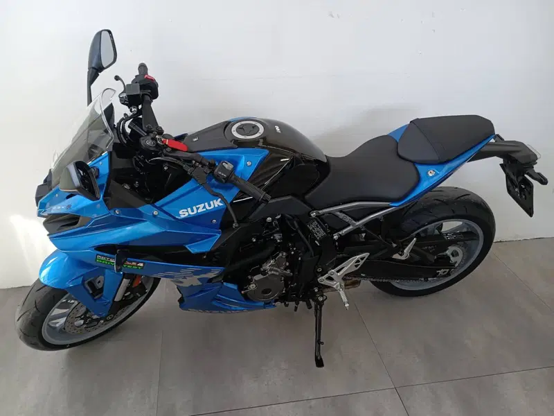 Suzuki GSX-8R (2024 - 26) (2)
