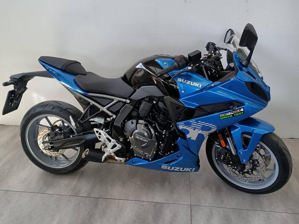 Suzuki GSX-8R (2024)