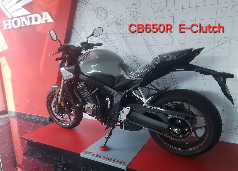 Honda CB 650 R E-Clutch (2024 - 26) (2)