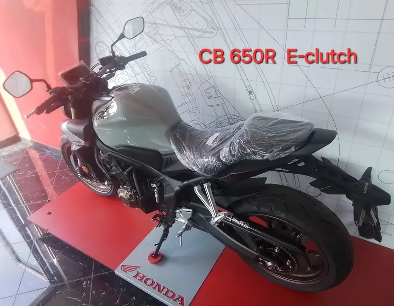 Honda CB 650 R E-Clutch (2024 - 26) (5)