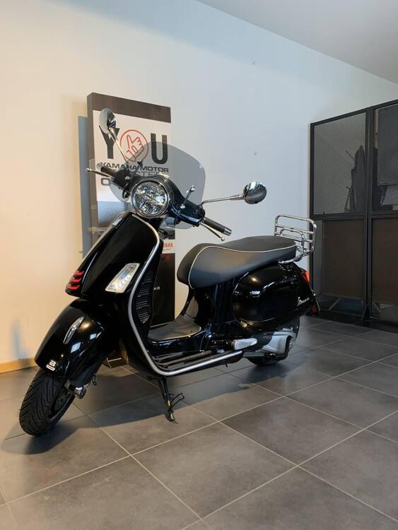 Vespa GTS 300 Hpe (2021 - 22) (2)