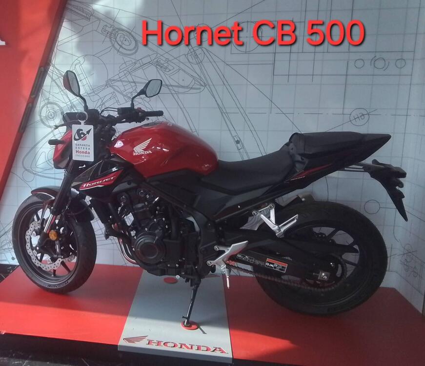 Honda CB 500 Hornet (2024) (2)