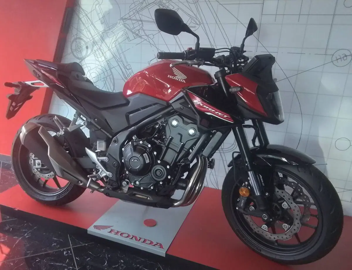 Honda CB 500 Hornet (2024 - 25) (8)