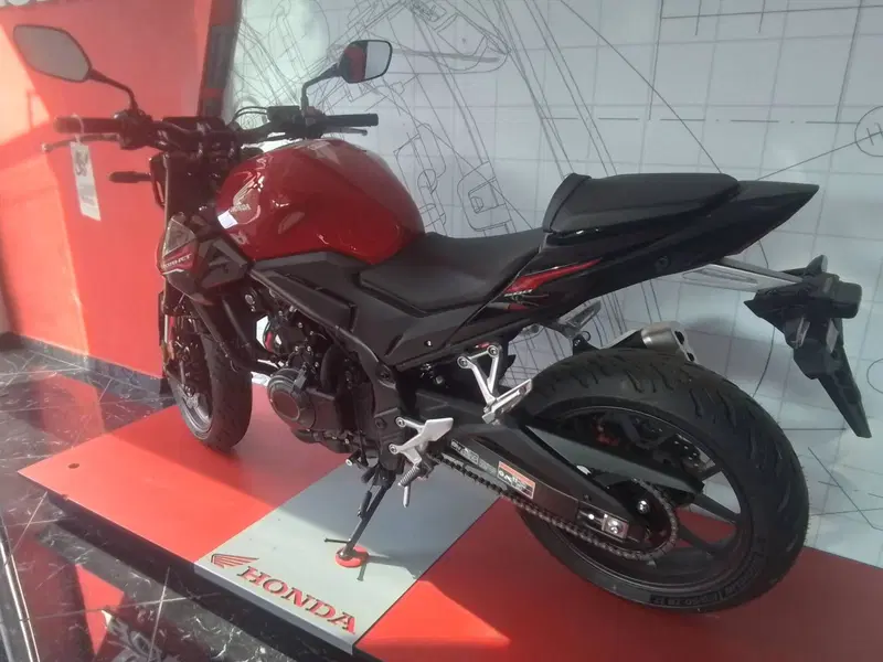 Honda CB 500 Hornet (2024 - 25) (11)