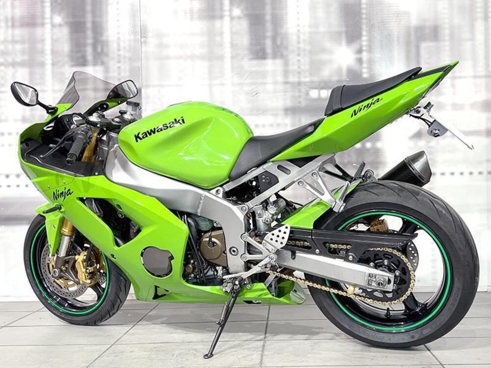 Kawasaki Ninja 636 ZX-6R (2003 - 04) (2)