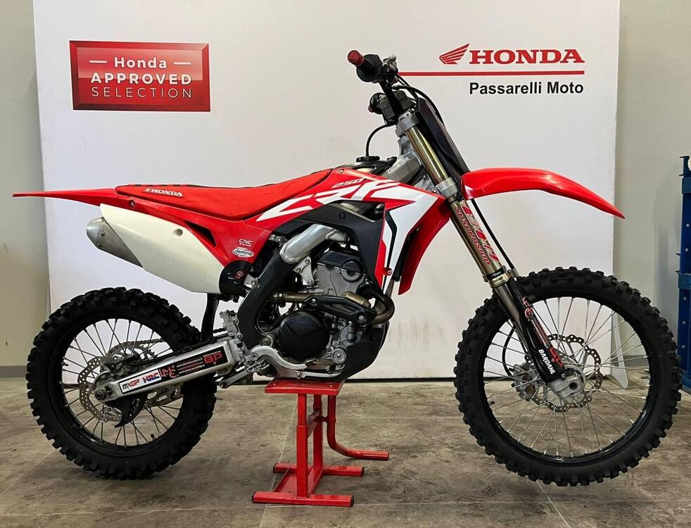 Honda CRF 250 R (2018) (2)