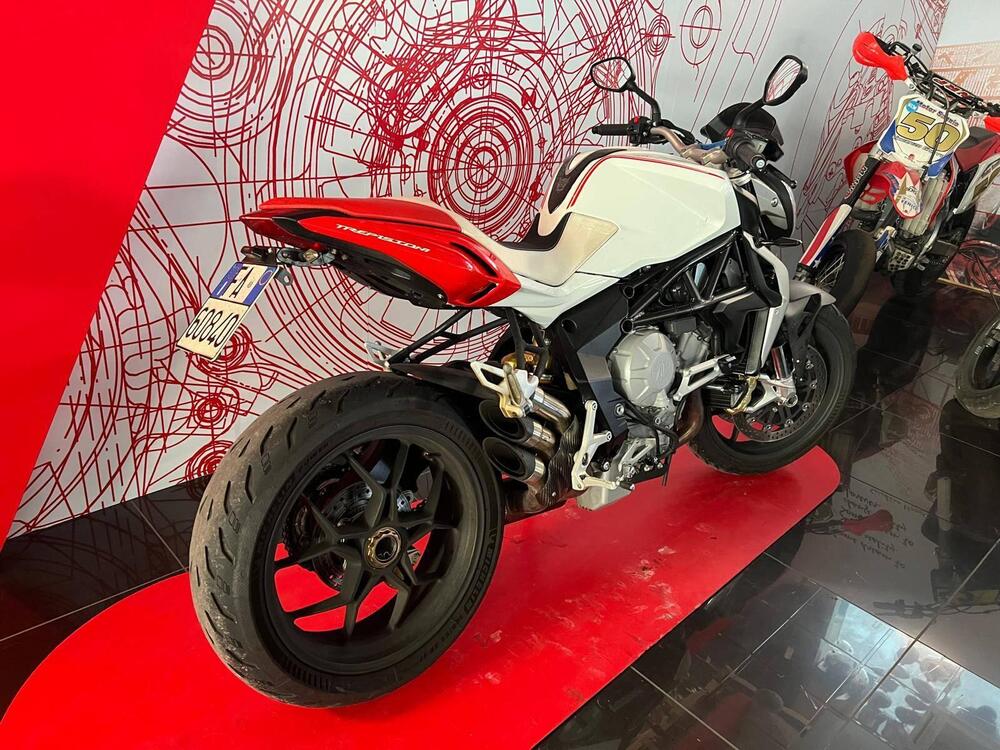 MV Agusta Brutale 800 (2012 - 15) (3)