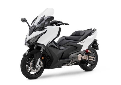 Kymco AK 575