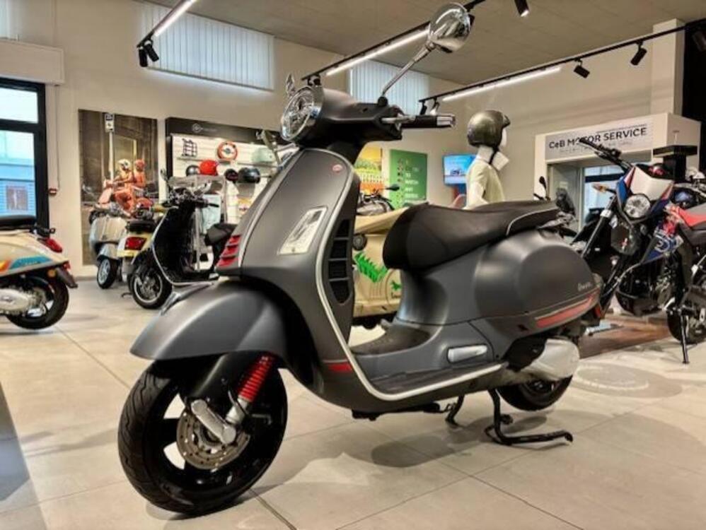 Vespa GTS 300 Super Hpe (2021 - 22) (3)