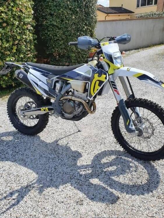 Husqvarna FE 250 (2022) (2)