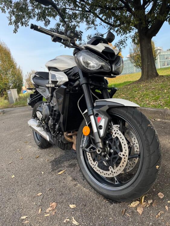 Triumph Street Triple 765 R (2023 - 24) (3)