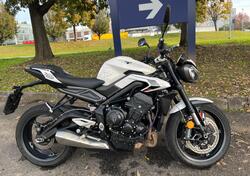 Triumph Street Triple 765 R (2023 - 24) usata