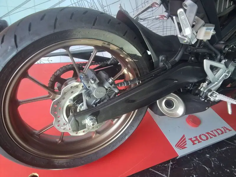Honda CB 125 R (2024 - 26) (7)