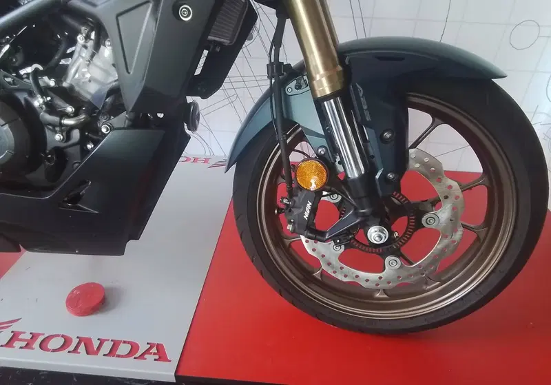 Honda CB 125 R (2024 - 26) (9)