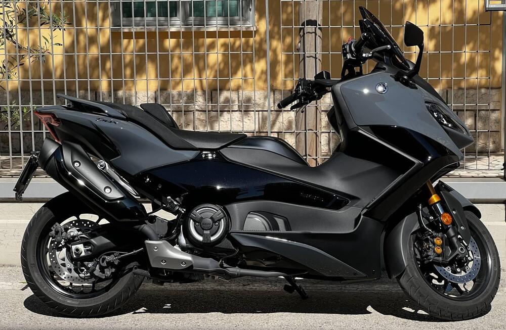 Yamaha T-Max 560 Tech Max (2022 - 24) (2)