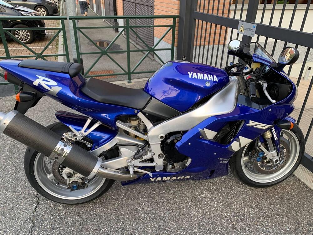 Yamaha YZF R1 (1998 - 99)