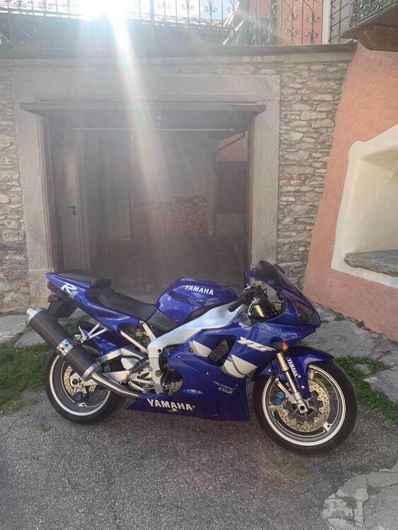 Yamaha YZF R1 (1998 - 99) (4)