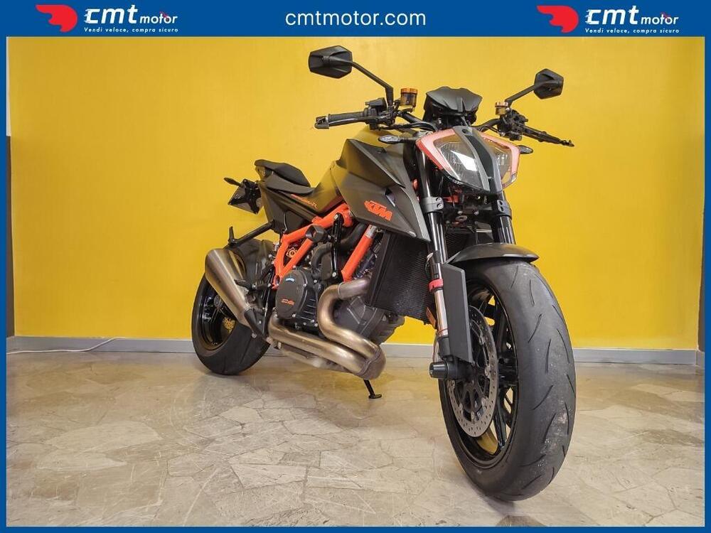 KTM 1290 Super Duke R (2020) (2)