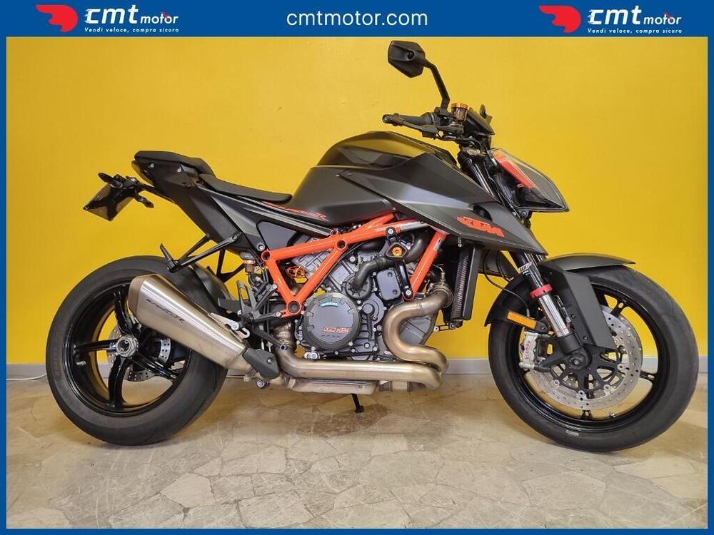 KTM 1290 Super Duke R (2020) (3)