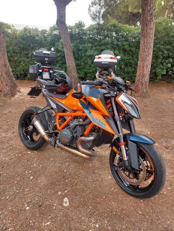 KTM 1290 Super Duke R (2021) (2)