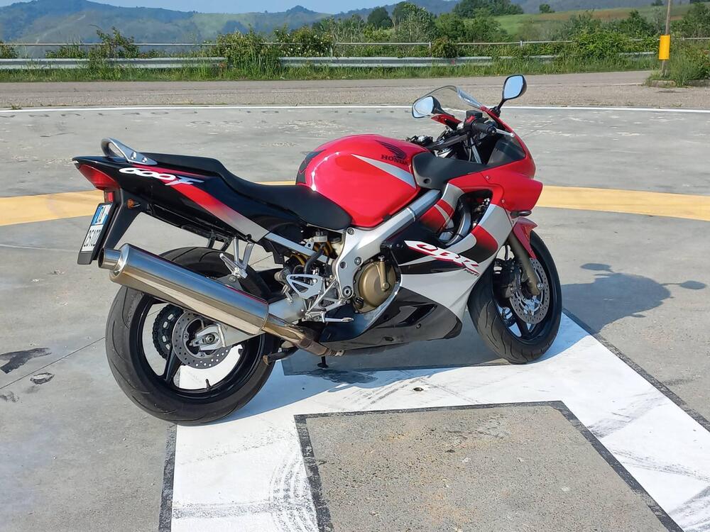 Honda CBR 600 F (2001 - 06) (3)