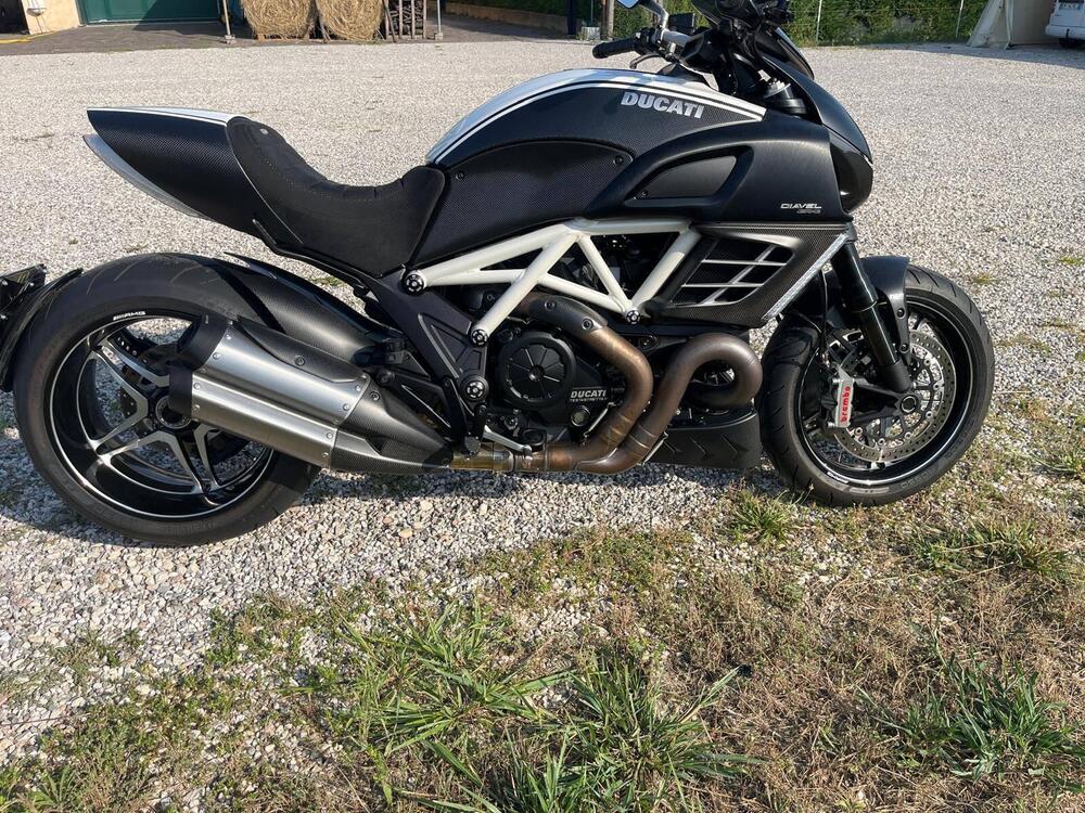 Ducati Diavel 1200 AMG (2012) (2)