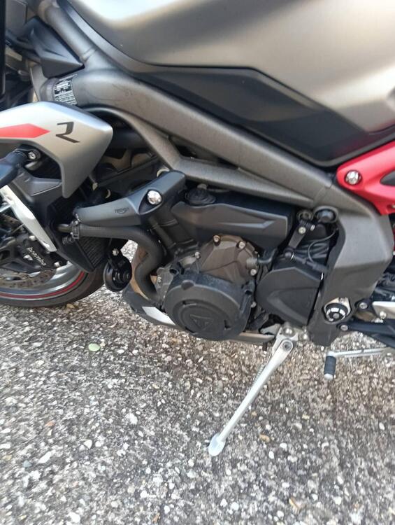 Triumph Street Triple R (2020 - 23) (4)