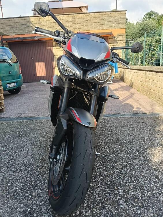 Triumph Street Triple R (2020 - 22) (2)