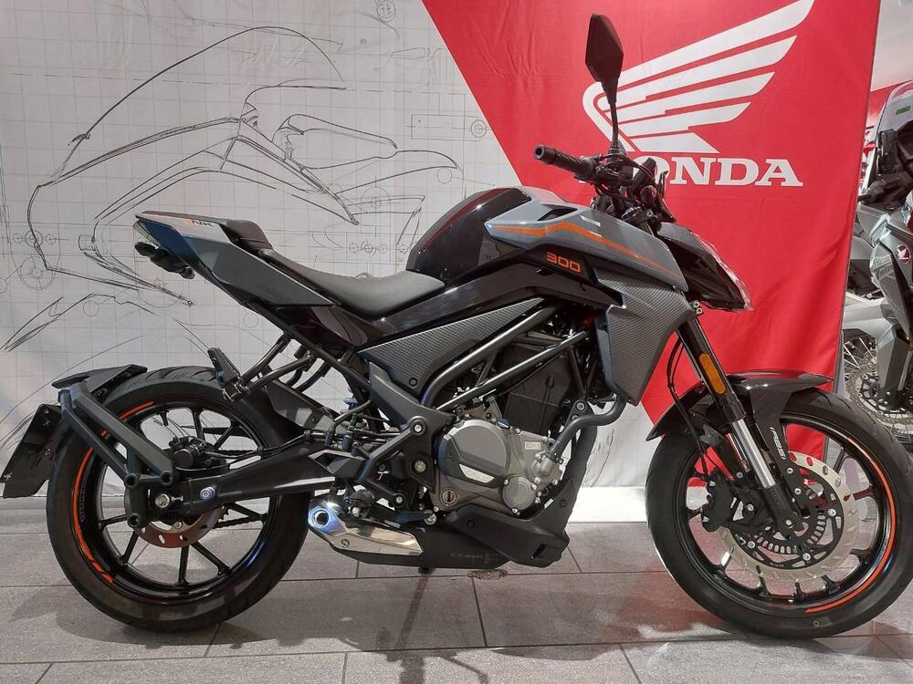 CFMOTO 300NK (2021 - 24)