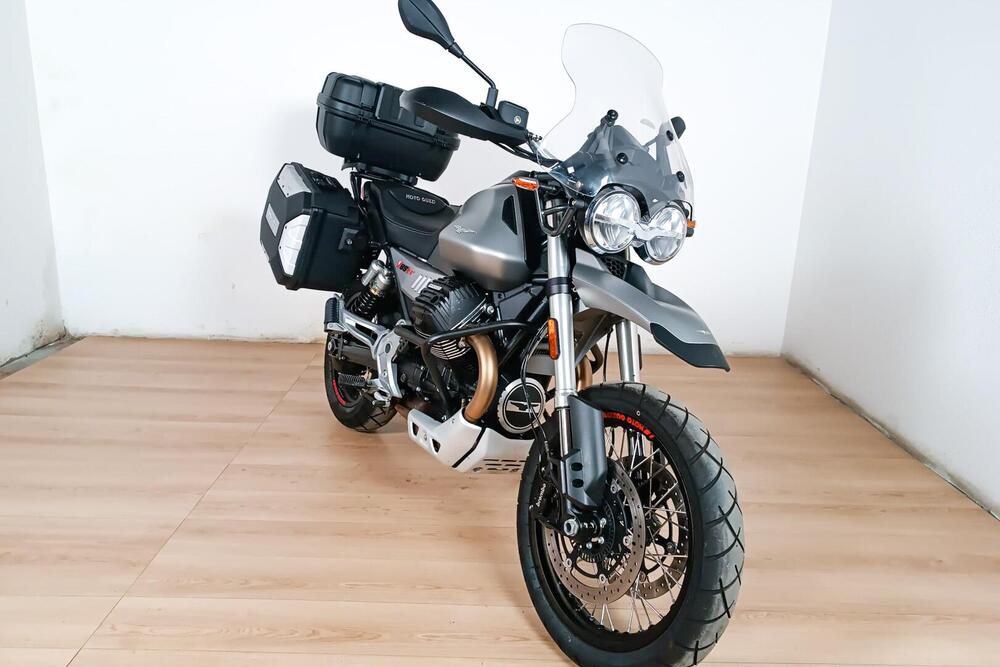 Moto Guzzi V85 TT Travel (2020)