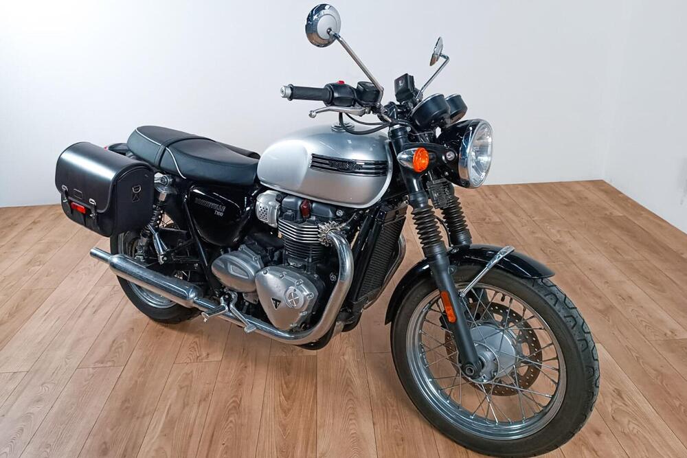 Triumph Bonneville T100 (2017 - 20) (2)