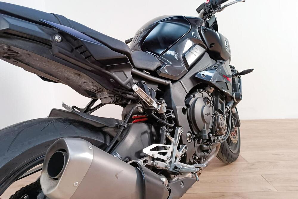 Yamaha MT-10 ABS (2016 - 17) (4)