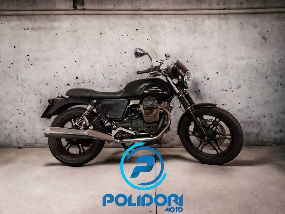 Moto Guzzi V7 Stone (2012 - 15)