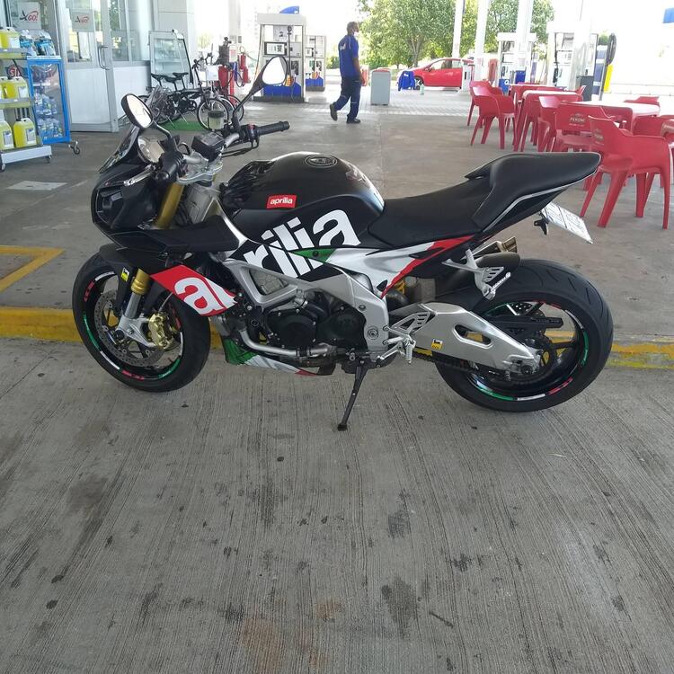 Aprilia Tuono V4 R APRC ABS (2013 - 15) (2)