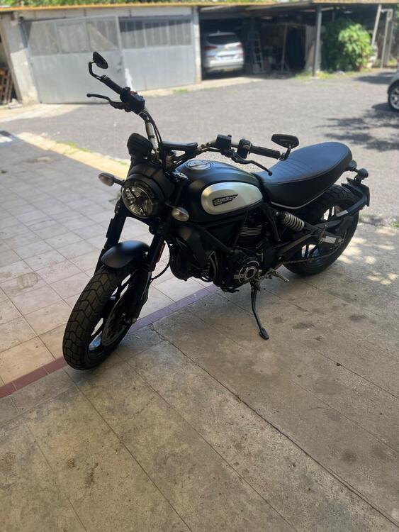 Ducati Scrambler 800 Icon Dark (2020)