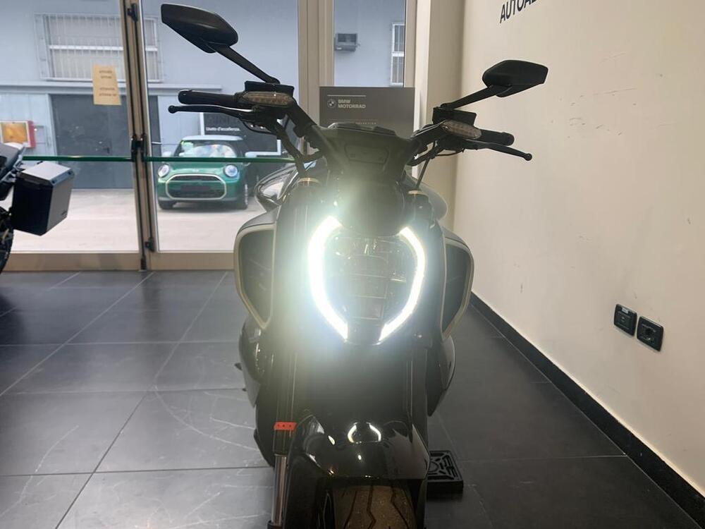 Ducati Diavel V4 (2023 - 24) (5)