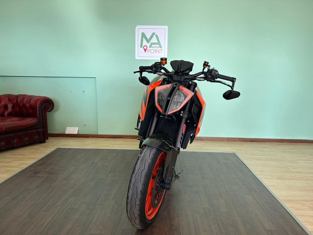 KTM 1290 Super Duke R (2019) (2)