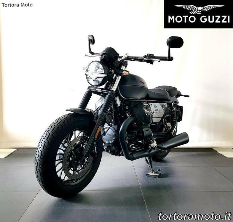 Moto Guzzi V9 Bobber (2021 - 24) (4)