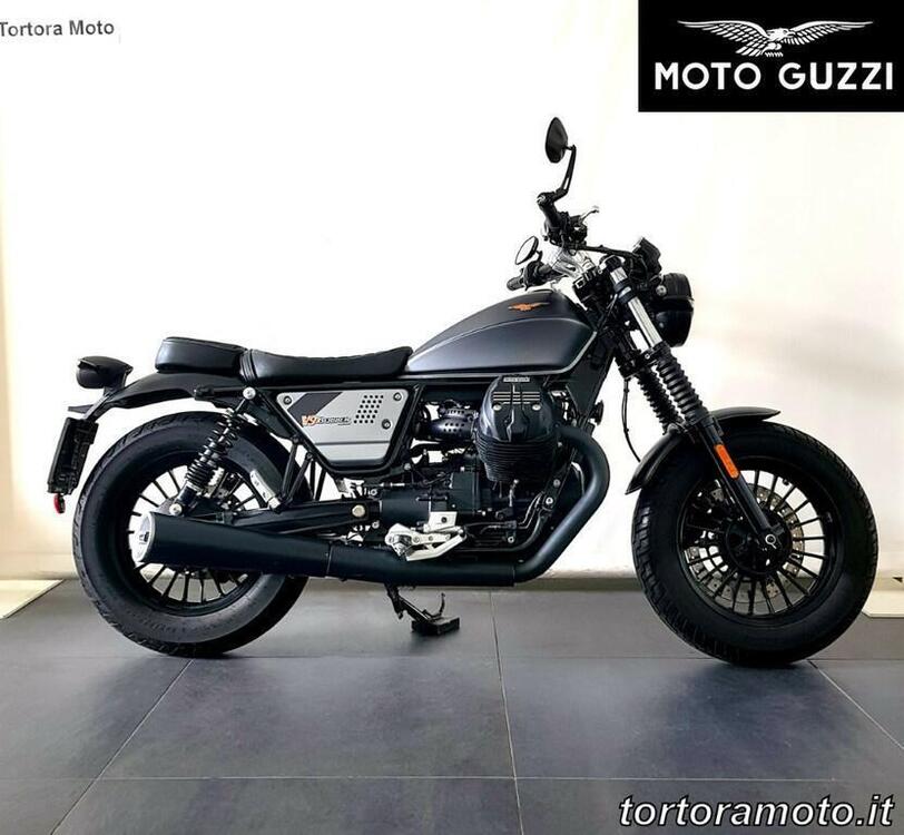 Moto Guzzi V9 Bobber (2021 - 24) (3)