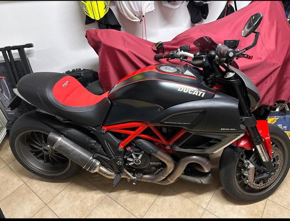 Ducati Diavel 1200 (2010 - 13)