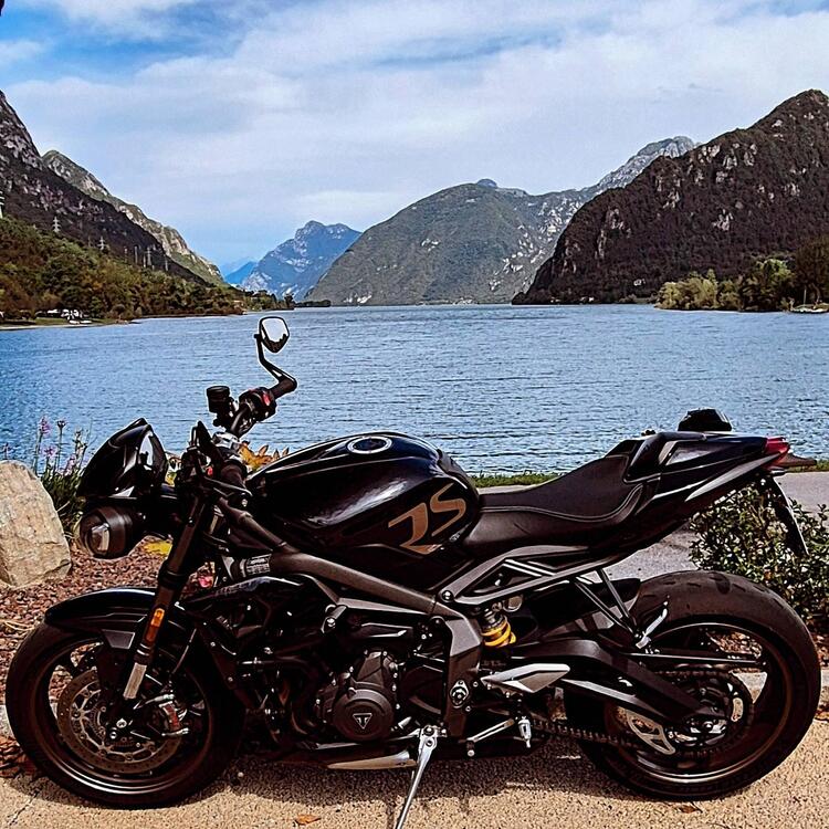 Triumph Street Triple RS (2020 - 22) (4)