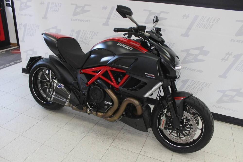 Ducati Diavel 1200 Carbon (2010 - 13) (3)