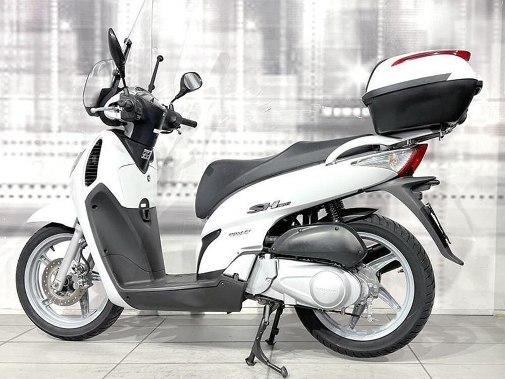 Honda SH 150 i (2009 - 12) (2)