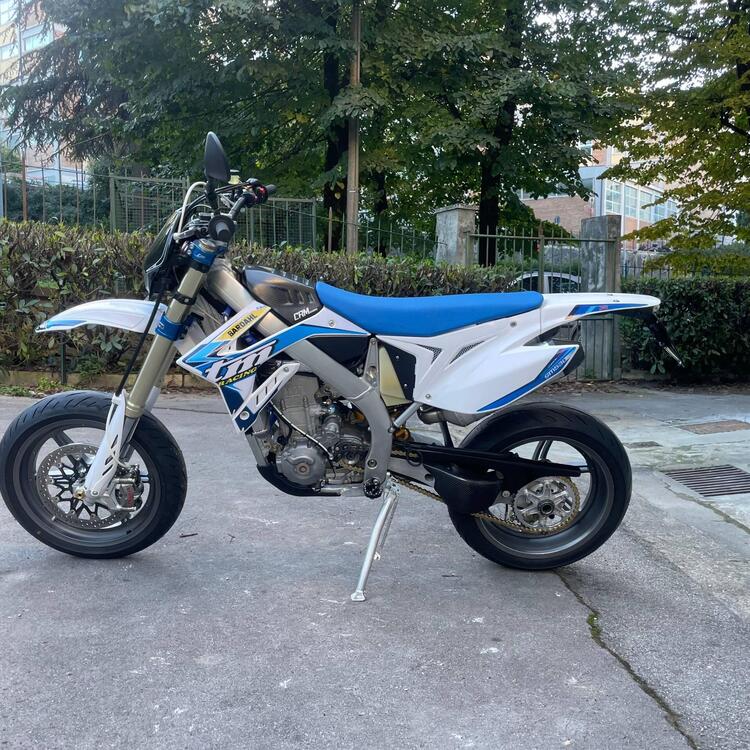 Tm Moto SMM 530 Fi ES (2018) (2)